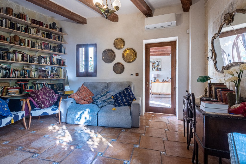Birkirkara Converted House of Character's Image 4