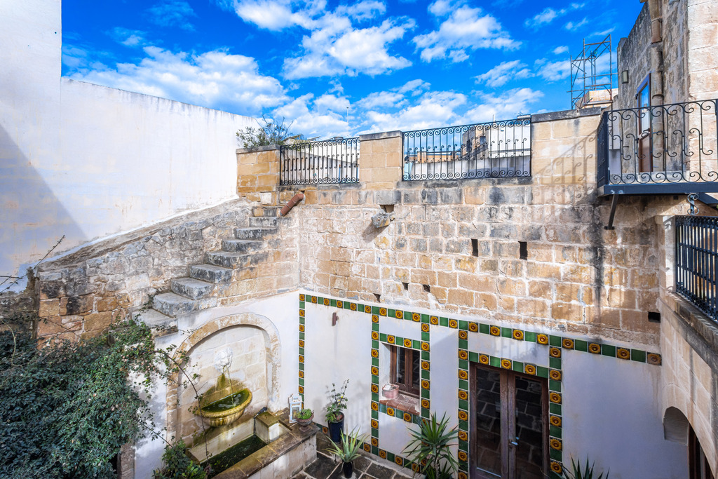 Birkirkara Converted House of Character's Image 32