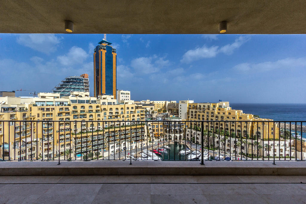 Portomaso Luxurious Finish Penthouse's Image 14