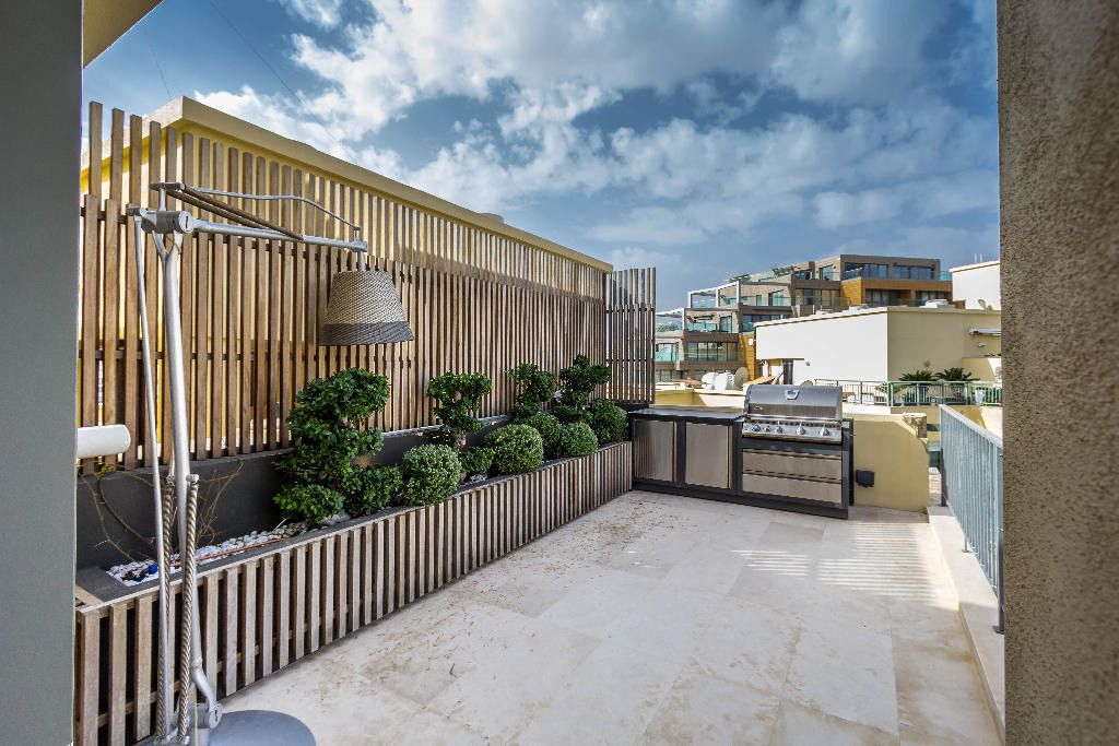 Portomaso Luxurious Finish Penthouse's Image 13