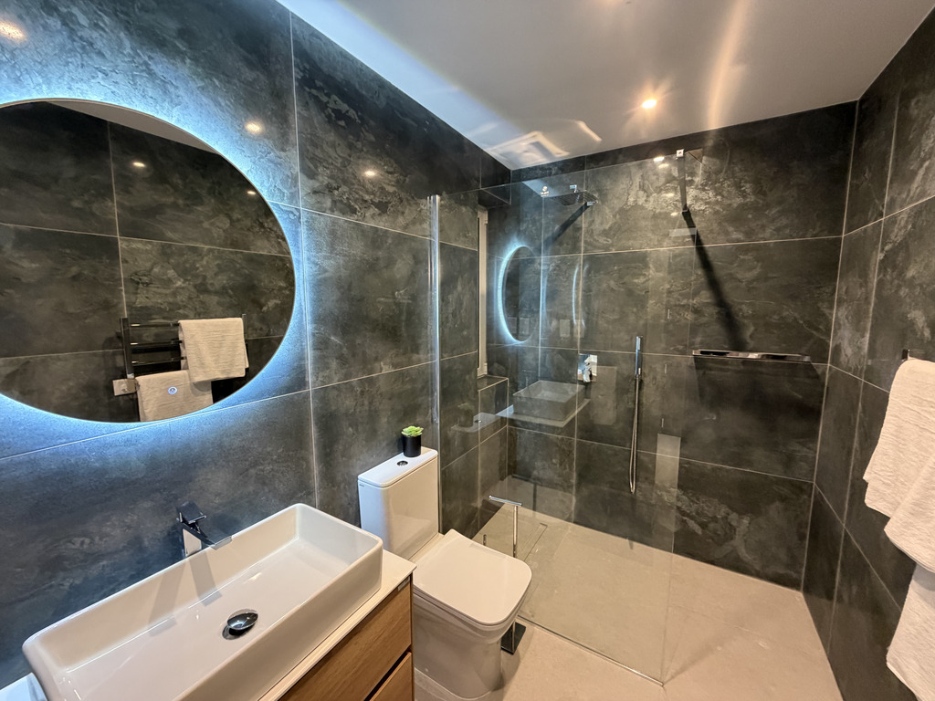 Sliema Furnished Apartment's Image 8