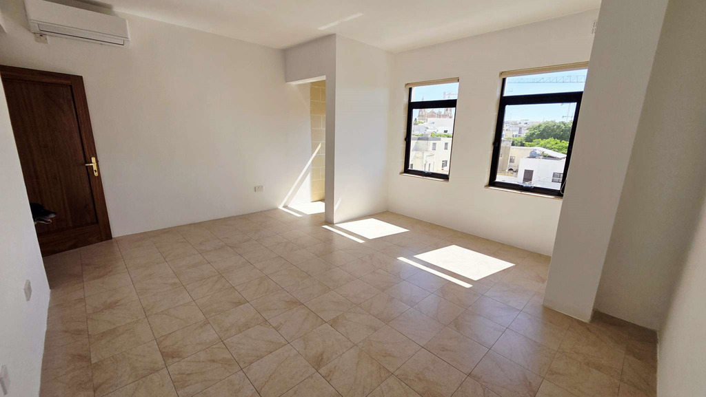 Naxxar Fully Equipped Office's Image 2