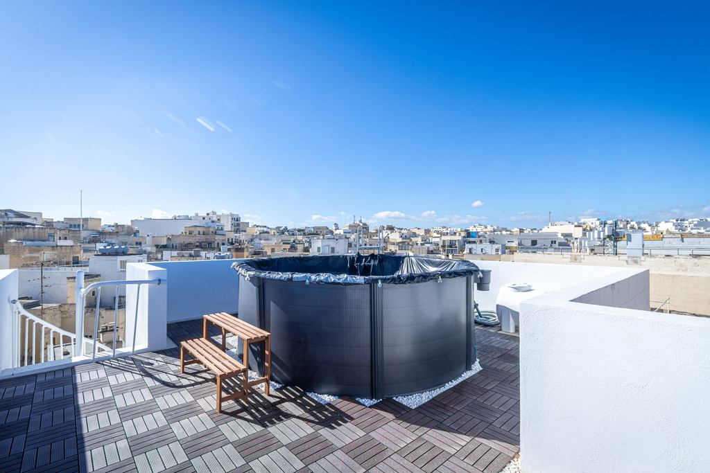 Sliema Furnished Town House's Image 17