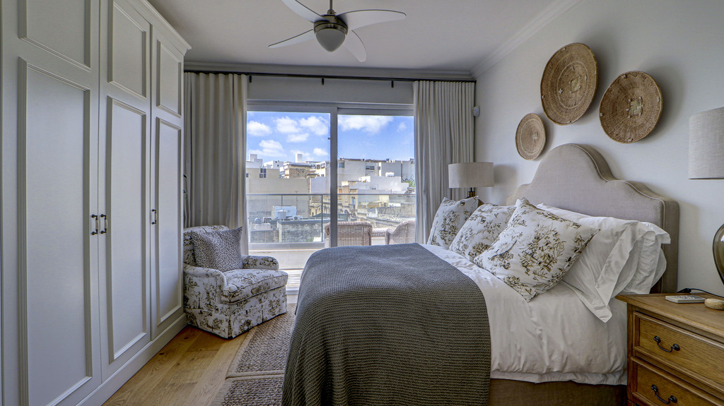 St Julians Seafront Duplex Penthouse's Image 20