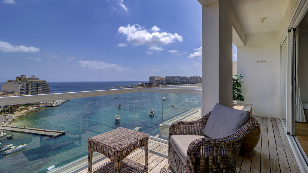 St Julians Seafront Duplex Penthouse's Image 15