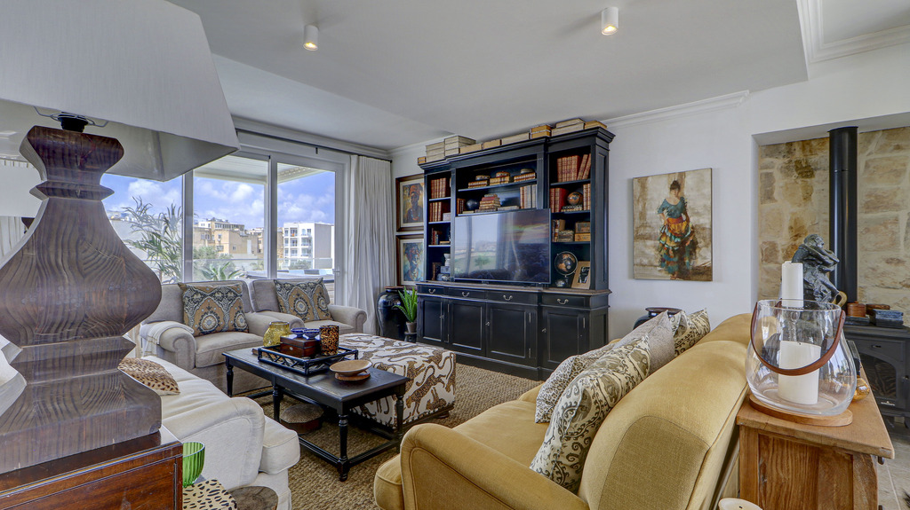 St Julians Seafront Duplex Penthouse's Image 4