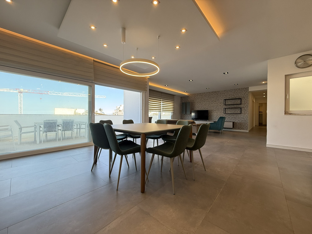 Prime-location-penthouse-christies-malta