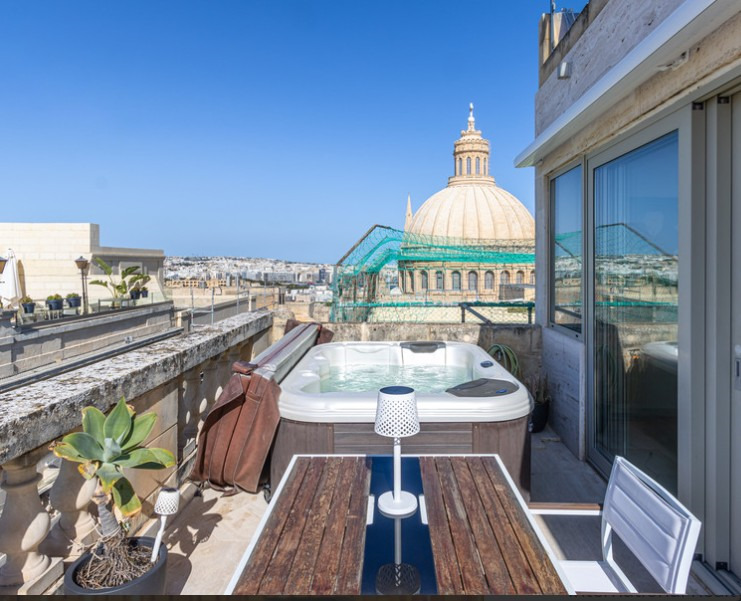 Valletta Finished Duplex Penthouse's Image 5
