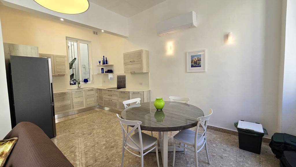 Sliema-furnished-townhouse-for-sale-chisties-malta
