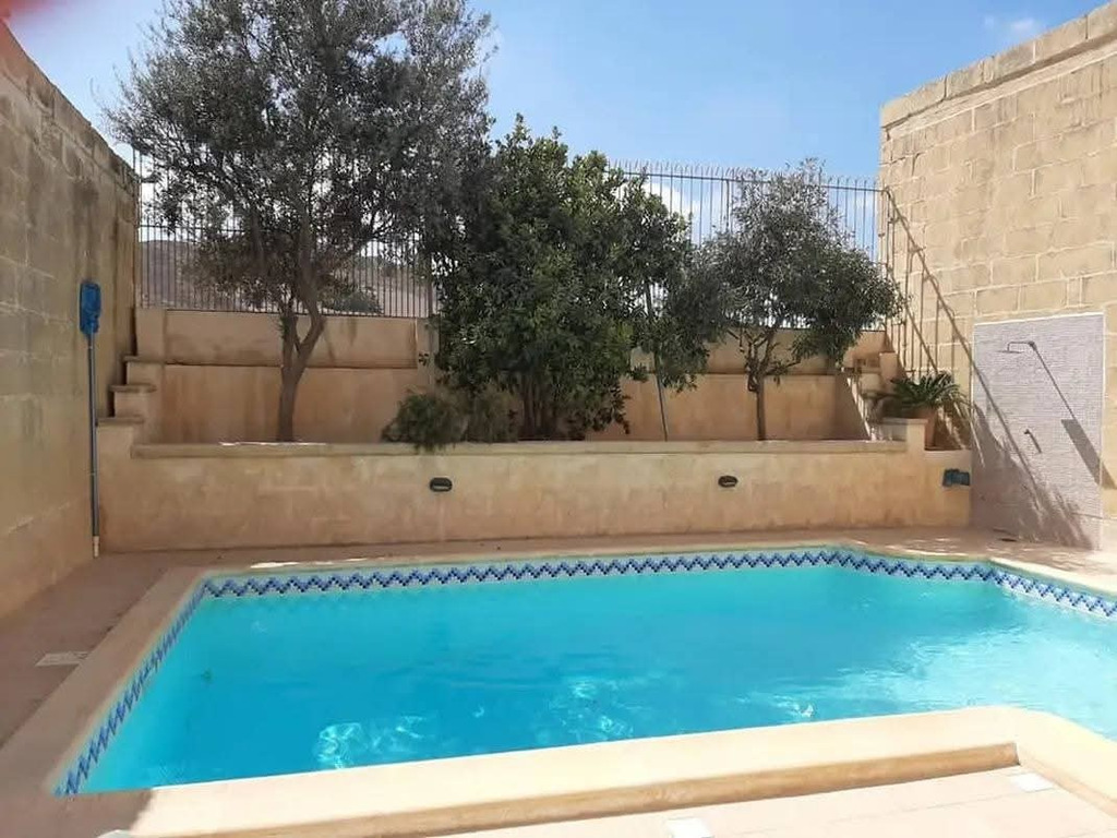 gozo-apartment-to-let-christies-malta