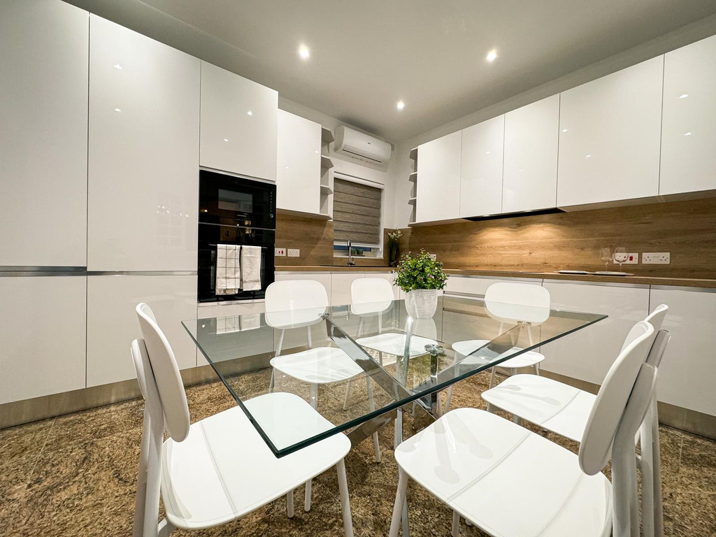 Sliema Seafront Apartment's Image 7