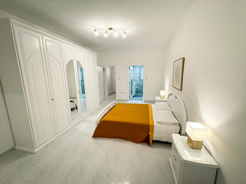 Sliema Seafront Apartment's Image 11