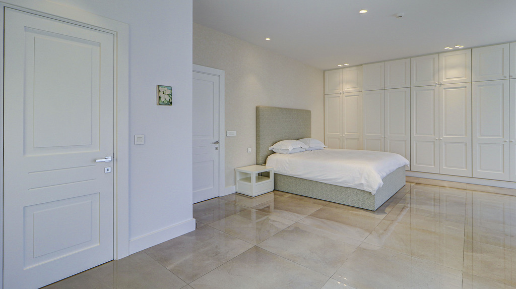 Ta' Xbiex Furnished Semi-detached Villa's Image 25