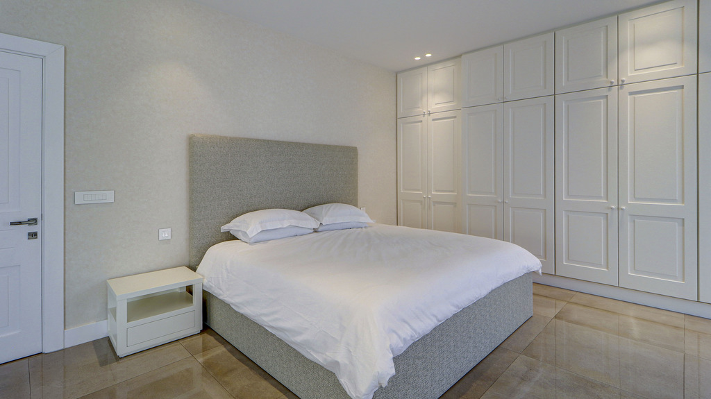 Ta' Xbiex Furnished Semi-detached Villa's Image 26
