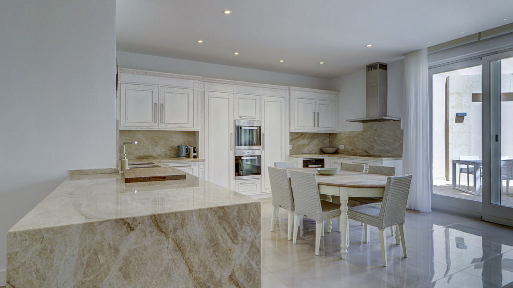 Ta' Xbiex Furnished Semi-detached Villa's Image 8