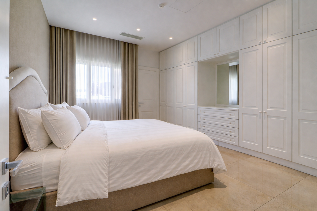 Ta' Xbiex Furnished Semi-detached Villa's Image 22