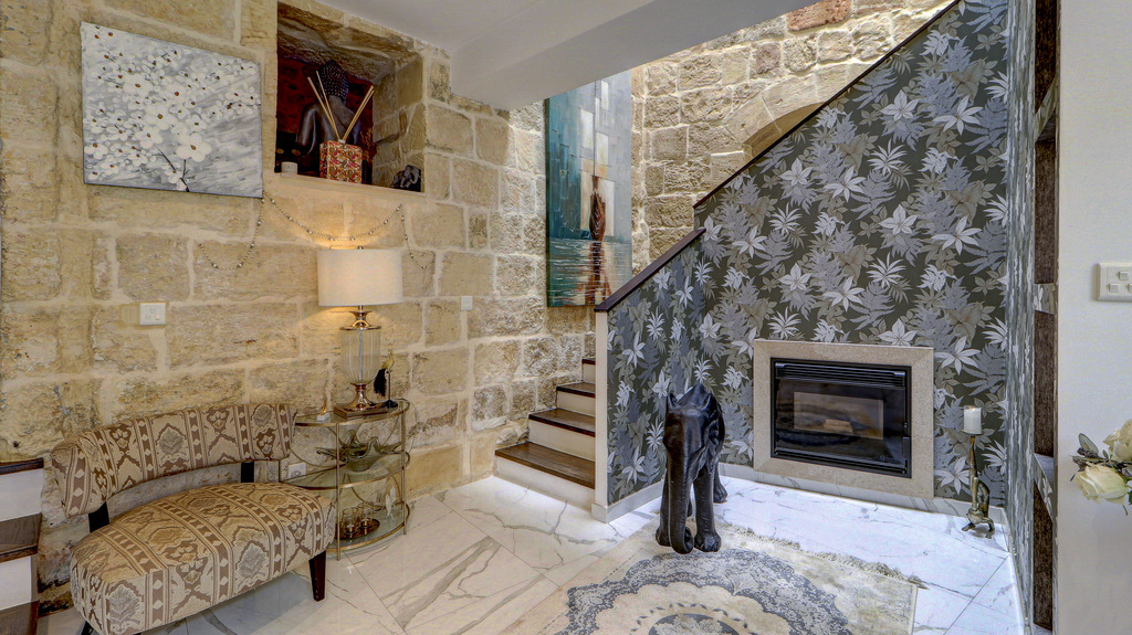 Qrendi Furnished House of Character's Image 27
