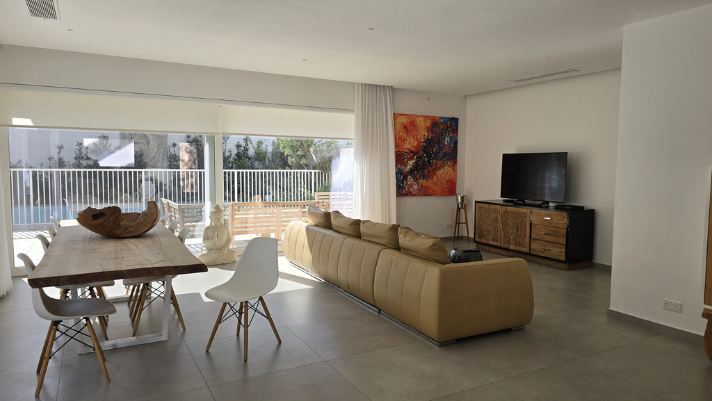 Naxxar-villa-prime-location-christies-malta