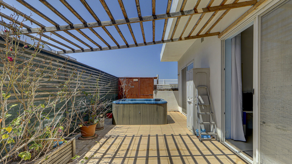 St Julians Finished Penthouse's Image 18