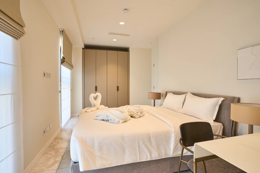 Mercury Towers  Apartment's Image 16