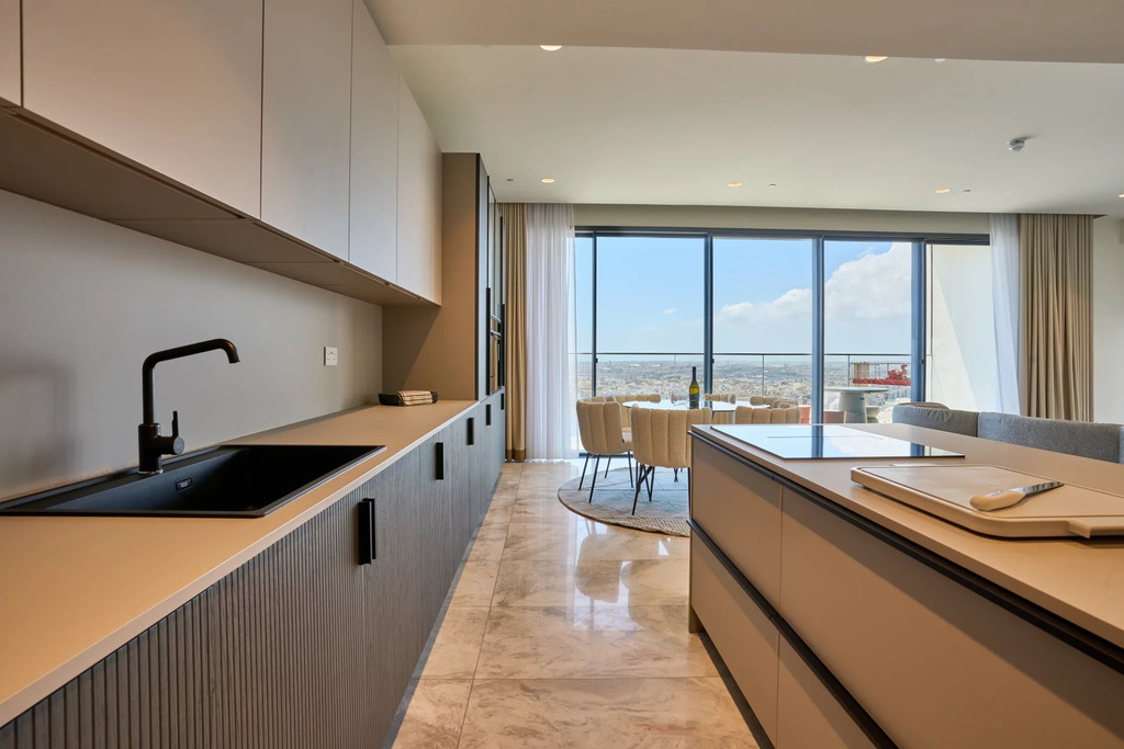 Mercury Towers  Apartment's Image 13