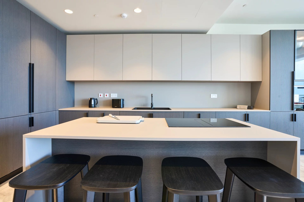 Mercury Towers  Apartment's Image 12