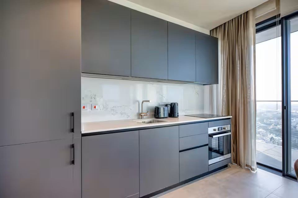 Mercury Towers Apartment's Image 4