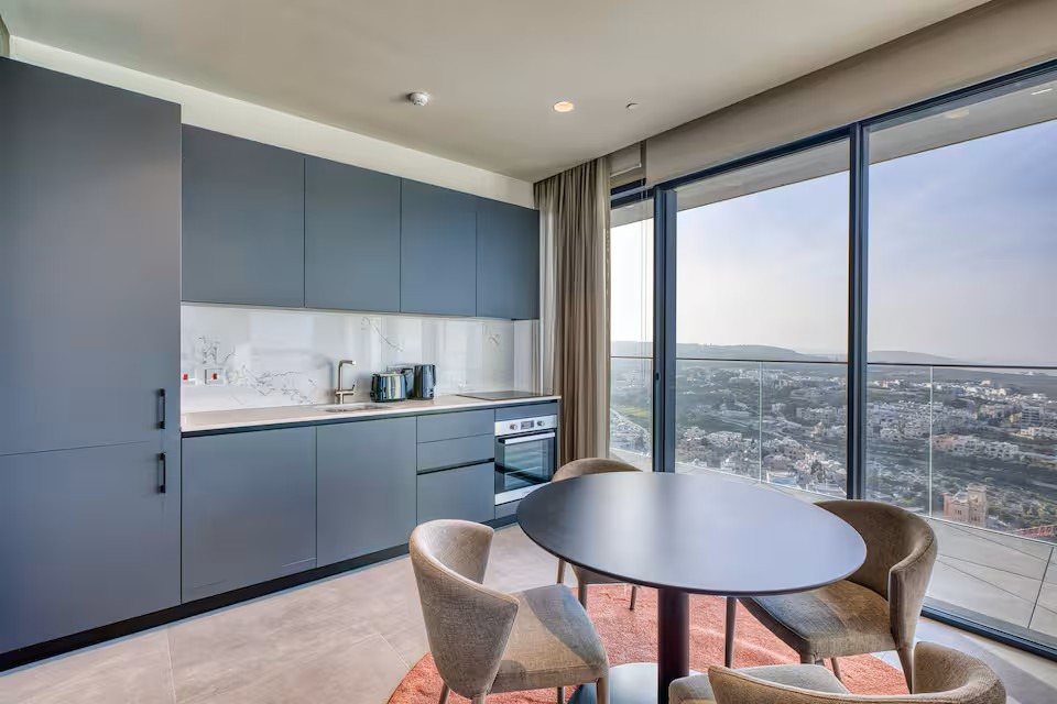 Mercury Towers Apartment's Image 5