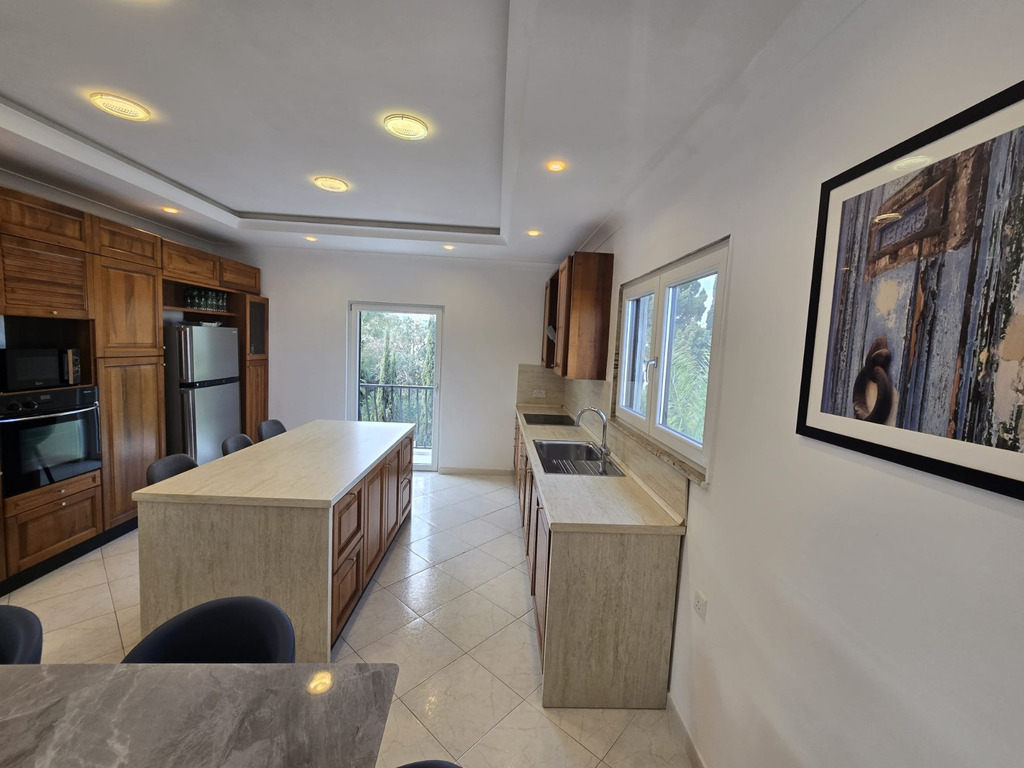 Penthouse-4-bedroom-to-let-christies-malta