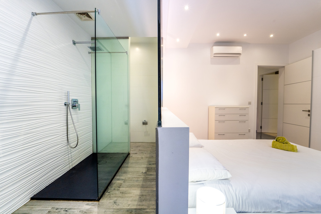 Ta' Xbiex Furnished Apartment's Image 14