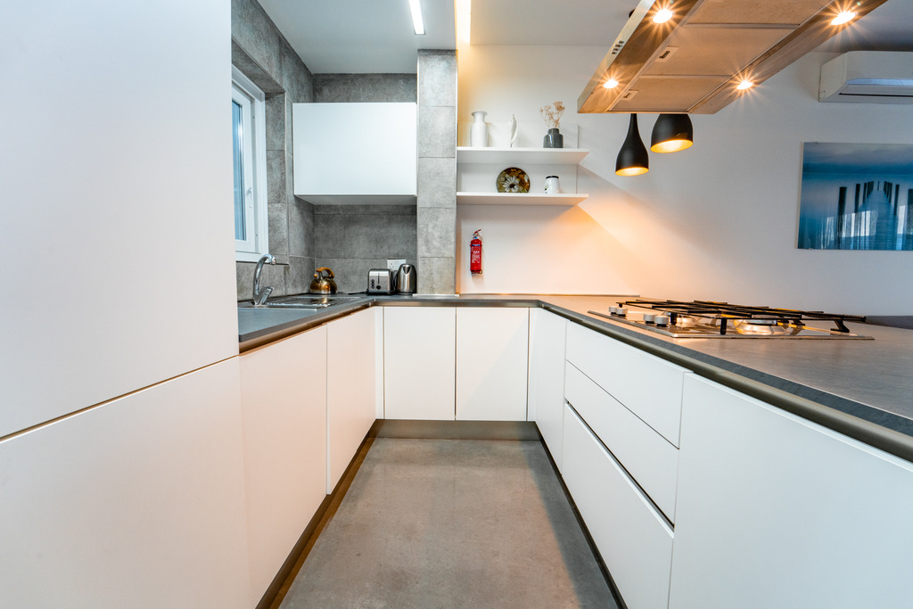 Ta' Xbiex Furnished Apartment's Image 5
