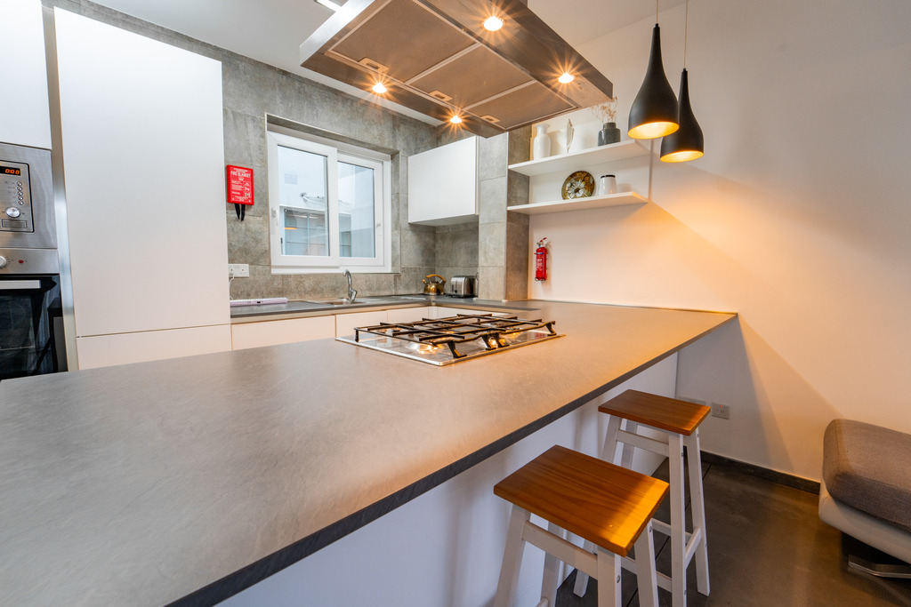 Ta' Xbiex Furnished Apartment's Image 8