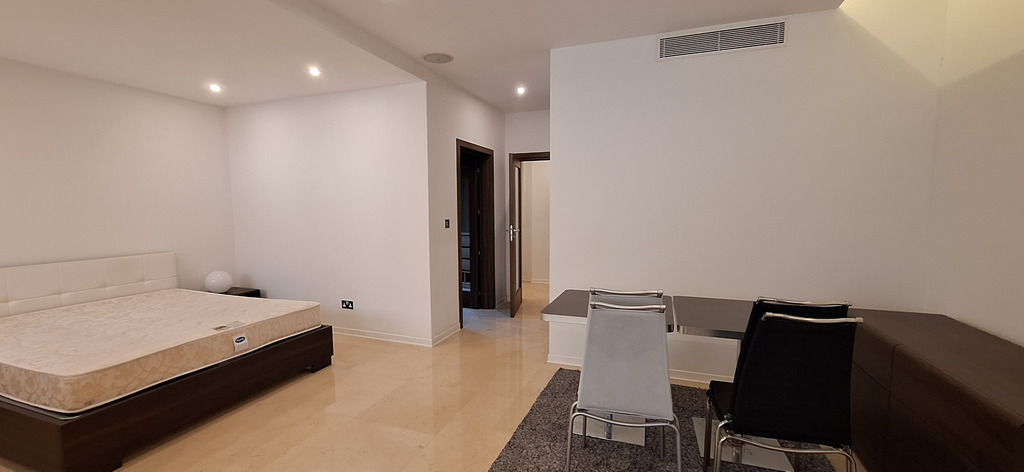 St Julians Seafront Apartment's Image 7