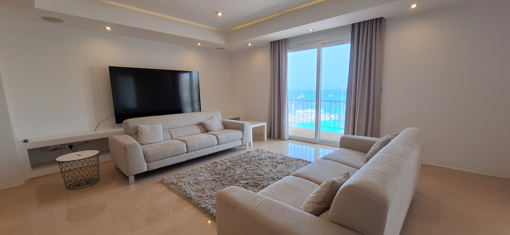 Seafront-apartment-christies-malta