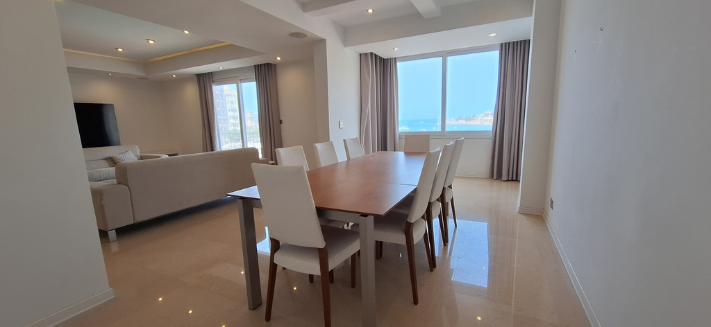 St Julians Seafront Apartment's Image 3