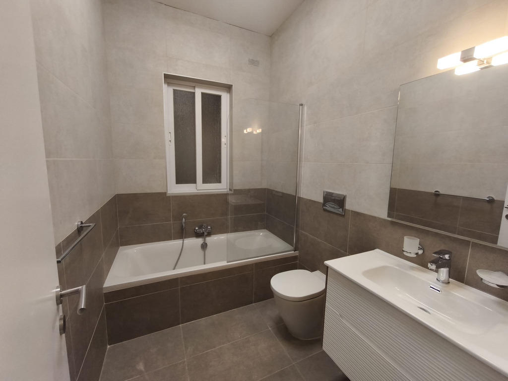 Swieqi Furnished Apartment's Image 5