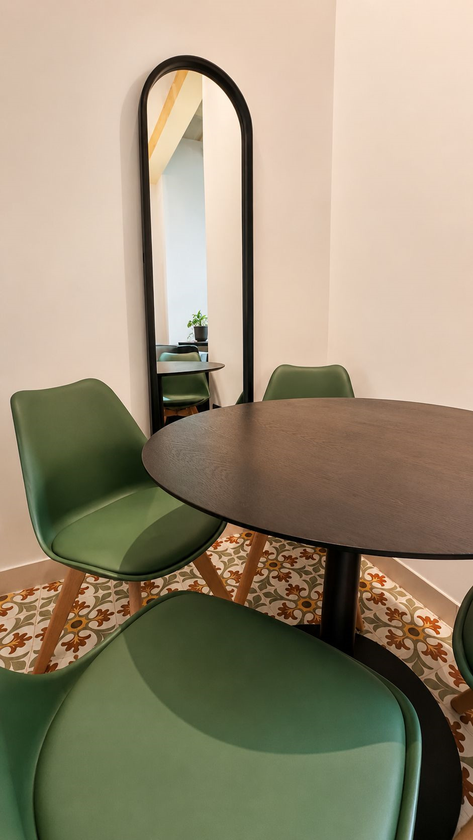 Sliema Furnished Duplex Maisonette's Image 2