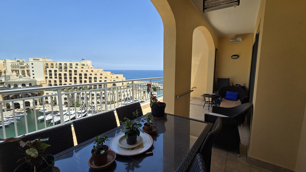 Portomaso  Apartment's Image 4