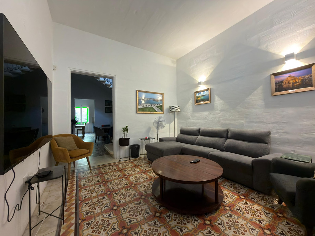 Townhouse-for-rent-christies-malta