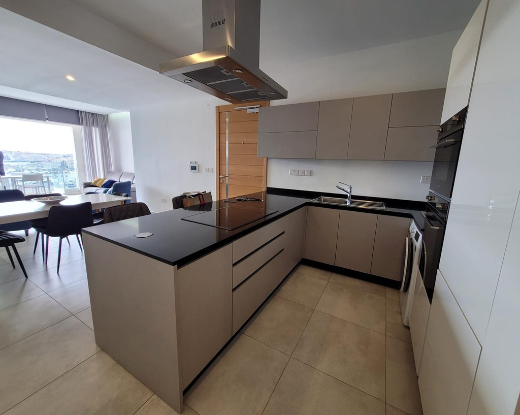 Sliema Seafront Apartment's Image 2