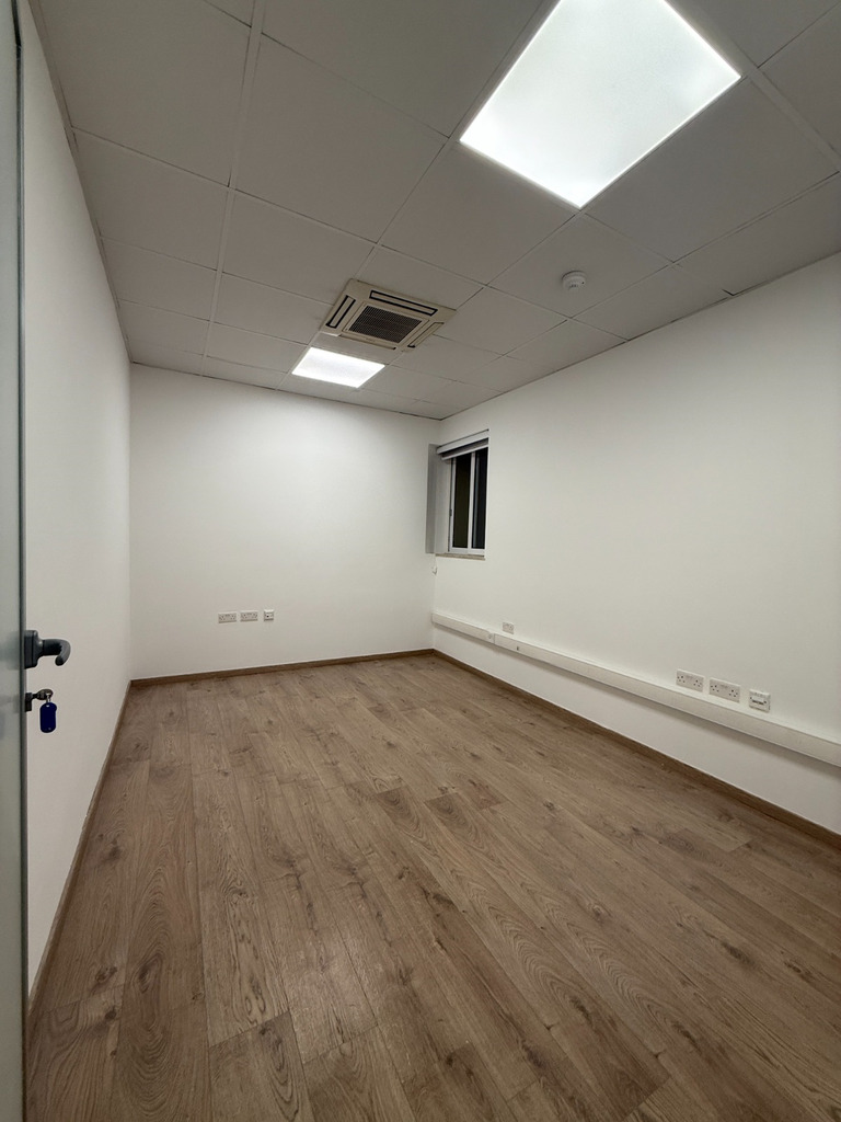 Sliema Finished Office's Image 4