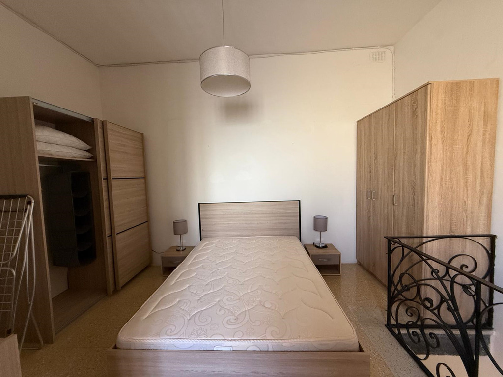 Gzira Furnished Maisonette's Image 3