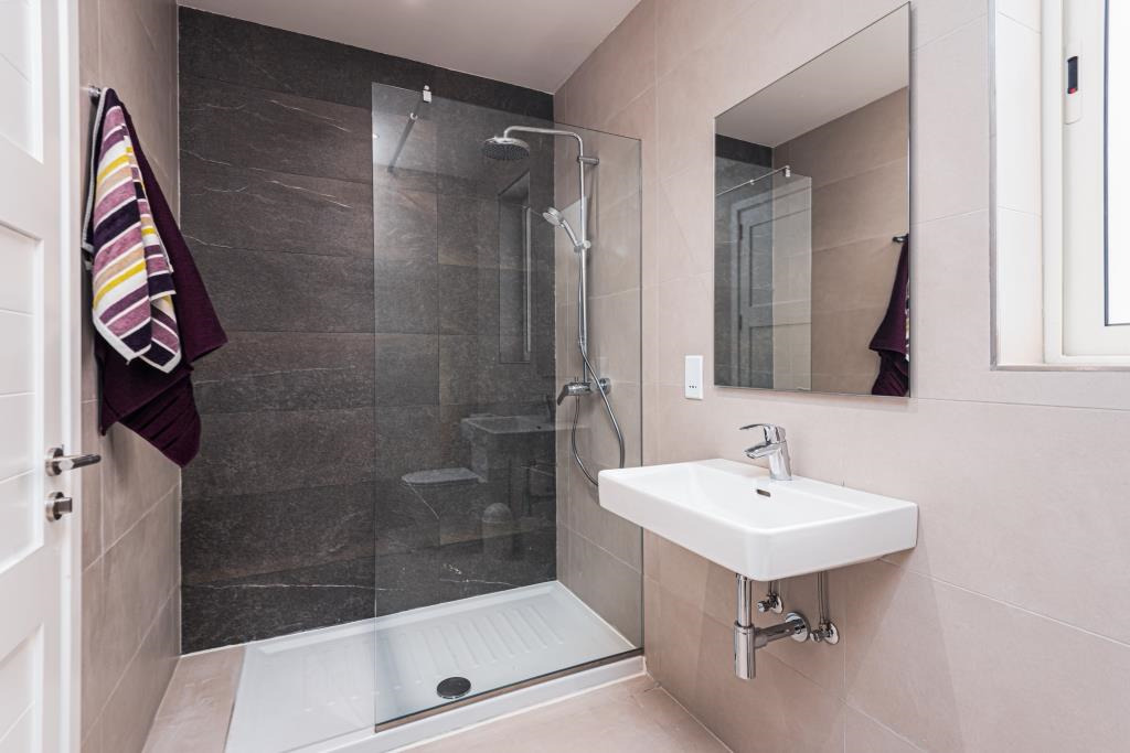 Sliema Furnished Apartment's Image 9