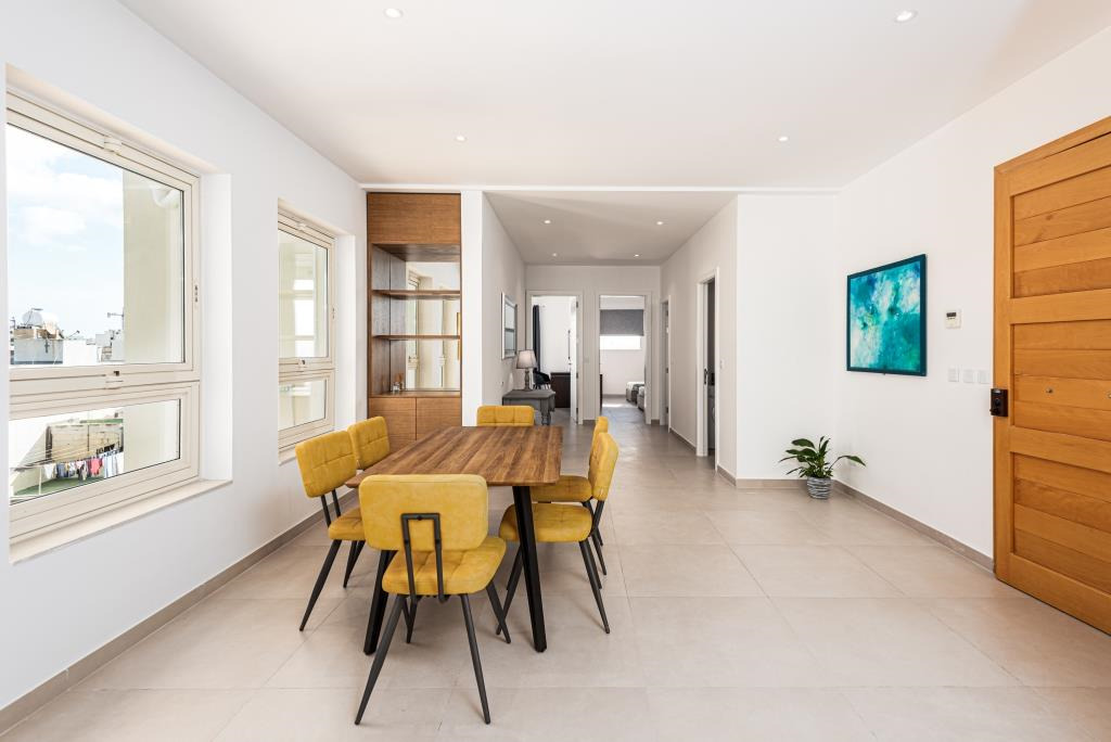 Sliema Furnished Apartment's Image 3